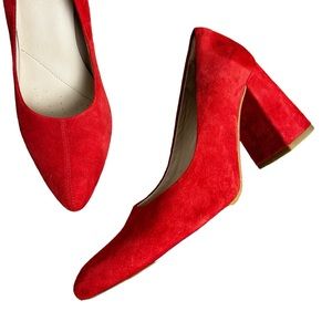 Clarks size 8.5 woman’s red suede block heel pumps EUC